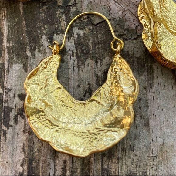 Zara Gold Textured Hoop Earrings - Picture 5 of 12